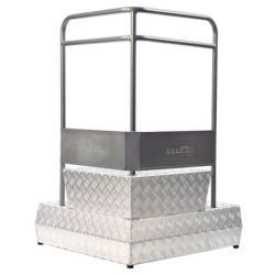 Matador Ladetreppe aus Alu. 3mm. mit Railing und 4 lenkrollen.